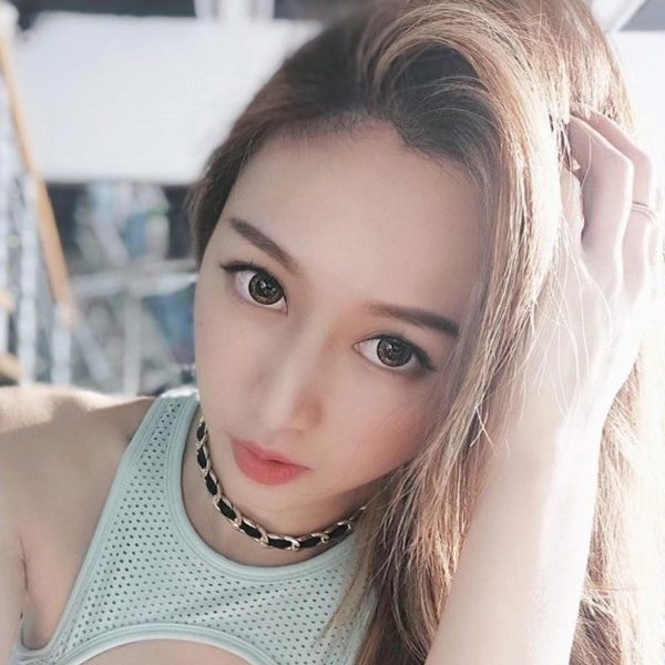 Vivian7